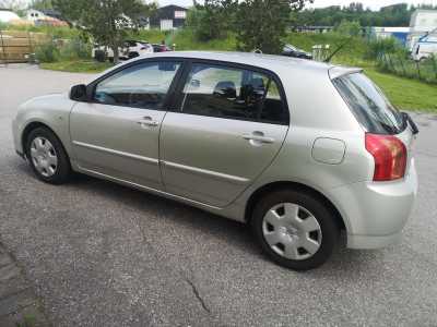 Toyota  Corolla 1.6 2004 bränslesnål småbil 