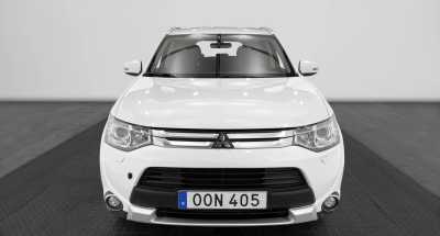 Mitsubishi  Outlander 2015 4wd automat 7 sitsbil 